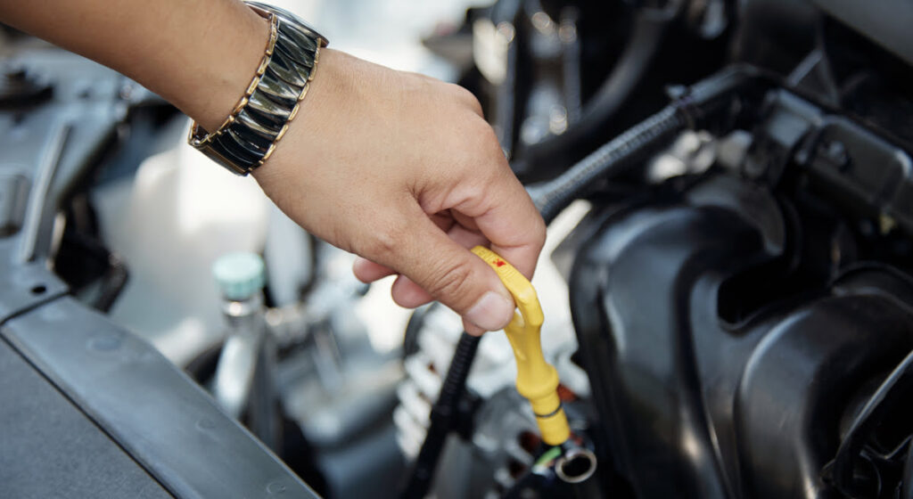 Kiedy przeprowadzić wymianę oleju w skrzyni biegów i silniku? 